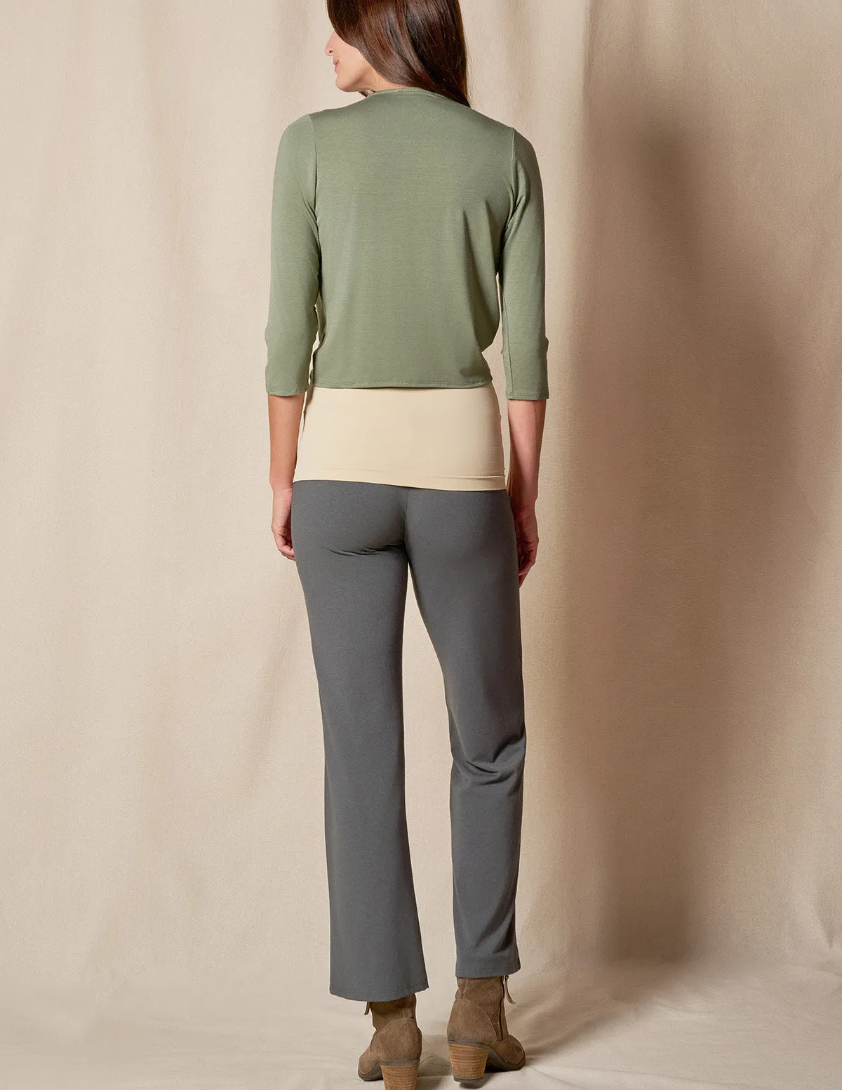 Tied & Timeless: Cozy Shrug & Sleek Fit for the Road