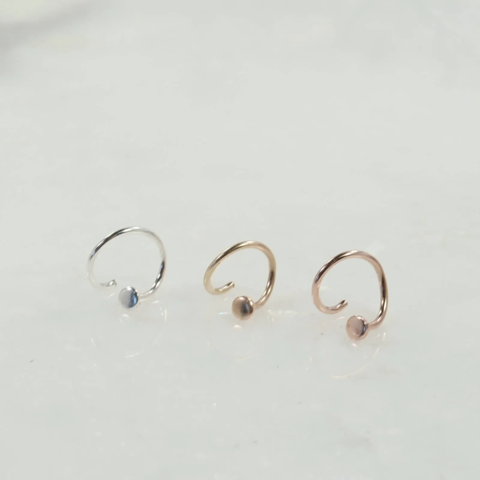 Tragus Twist 2mm Dot Plain - Choose Your Metal and Gauge