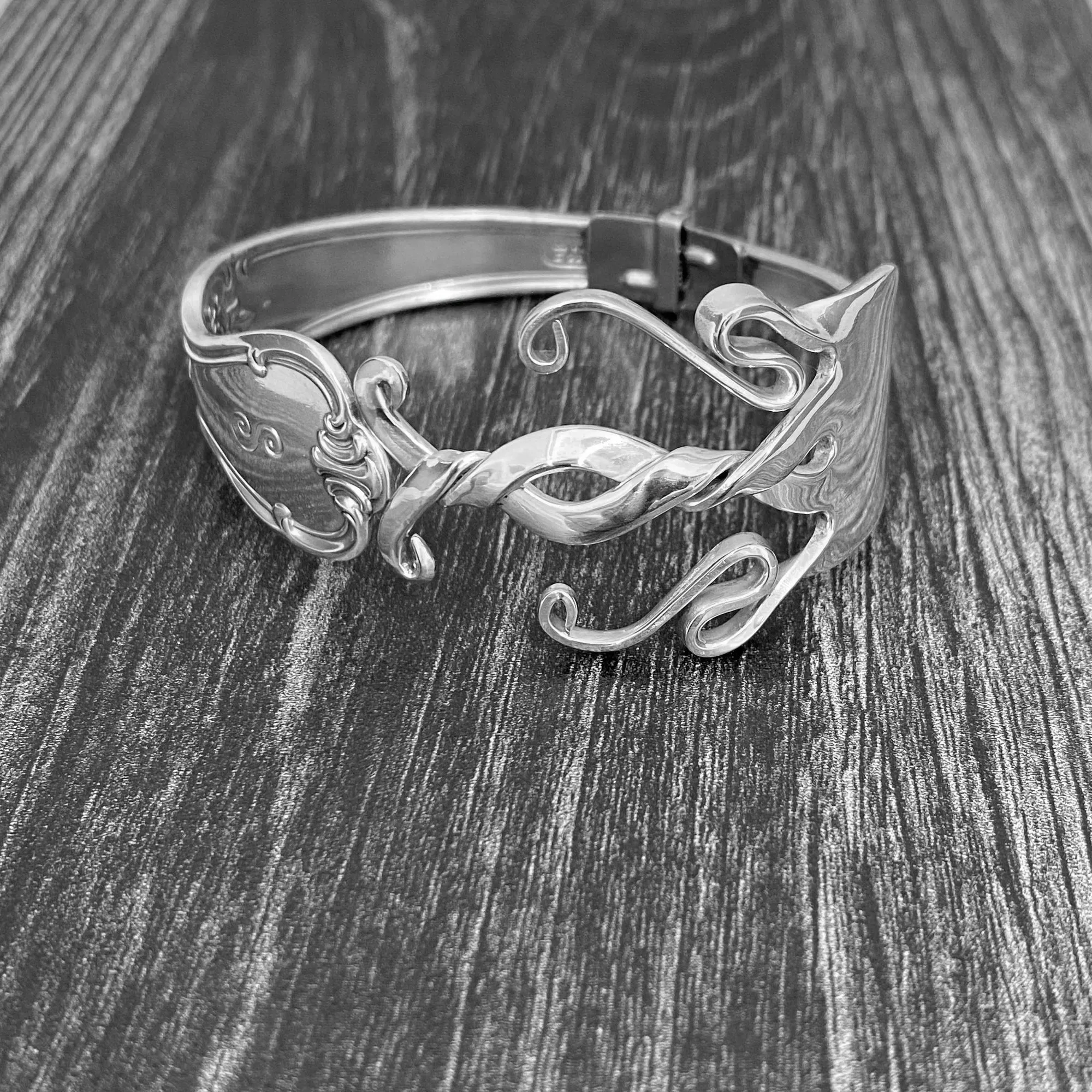 'Twisted Elegance' Fork Bracelet