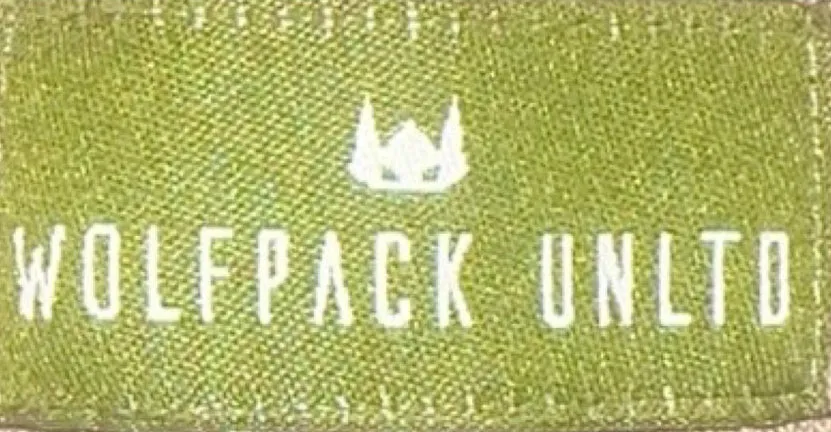 WOLFPACK UNLTD L/S GRAPHIC TEE | SILVER PALE MOON |CYPRESS OLIVE GREEN